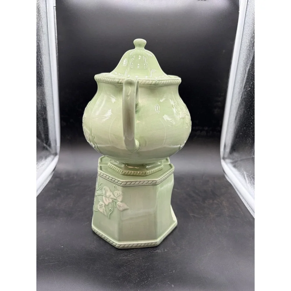 A Special Place Green Ivy‎ Ceramic Teapot with Warmer Base Vintage Style